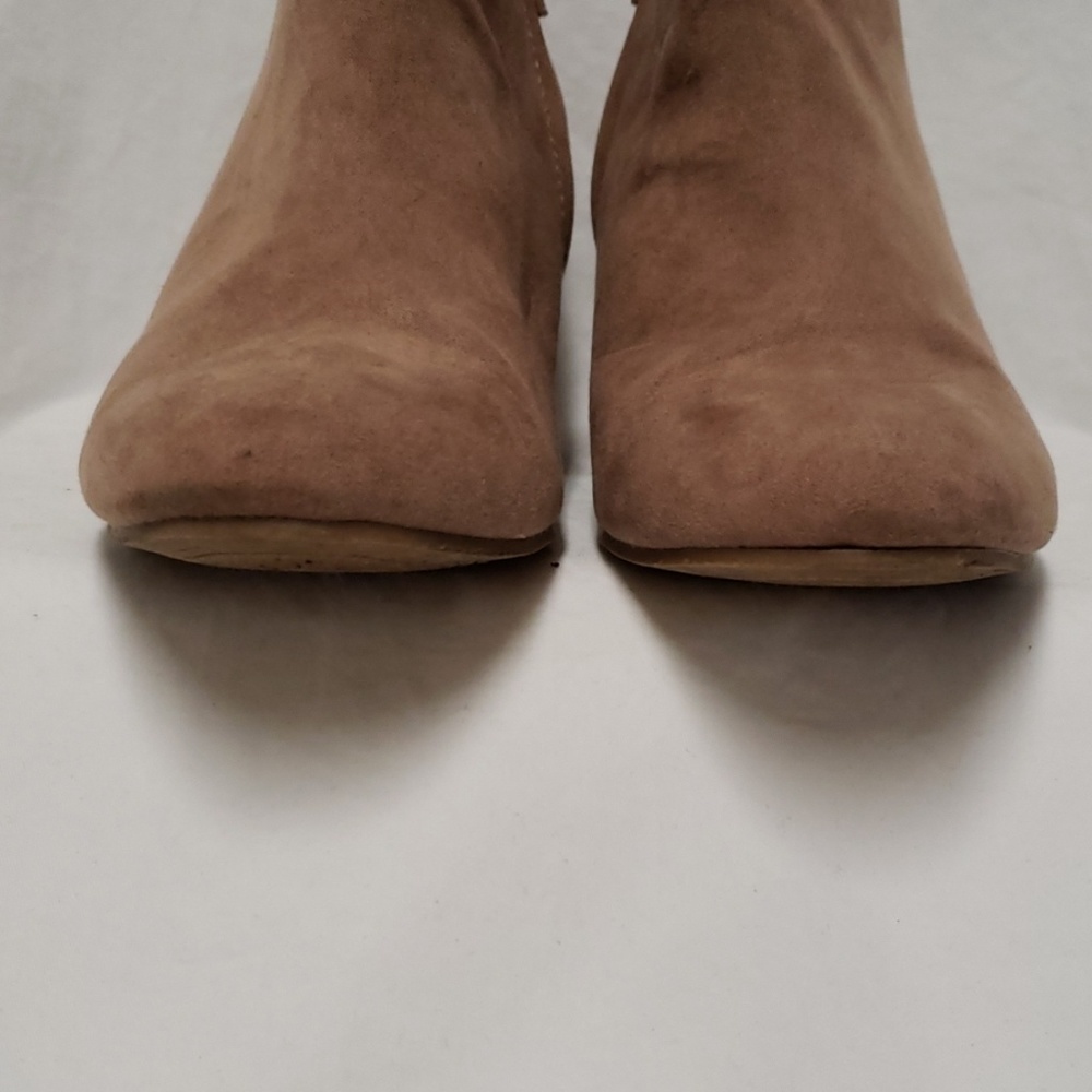 Forever 21 booties - Picture 2 of 5
